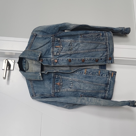 GAP distressed denim jacket - Picture 1 of 3